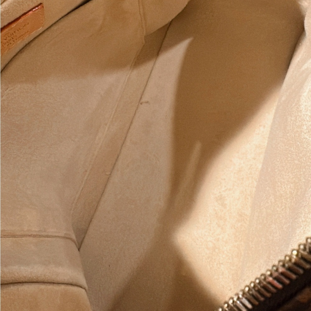 💯% Authentic Louis Vuitton ManhattanPM Monogram Handbag✨ - Picture 14 of 17